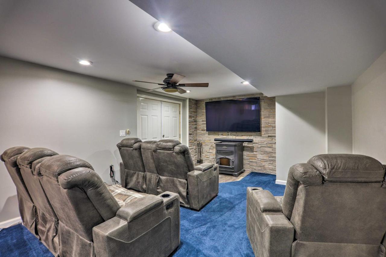 Holiday home Sunny Poconos With Hot Tub And Fire Pit *
