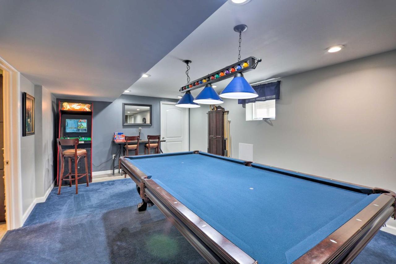 Sunny Poconos With Hot Tub And Fire Pit Holiday home